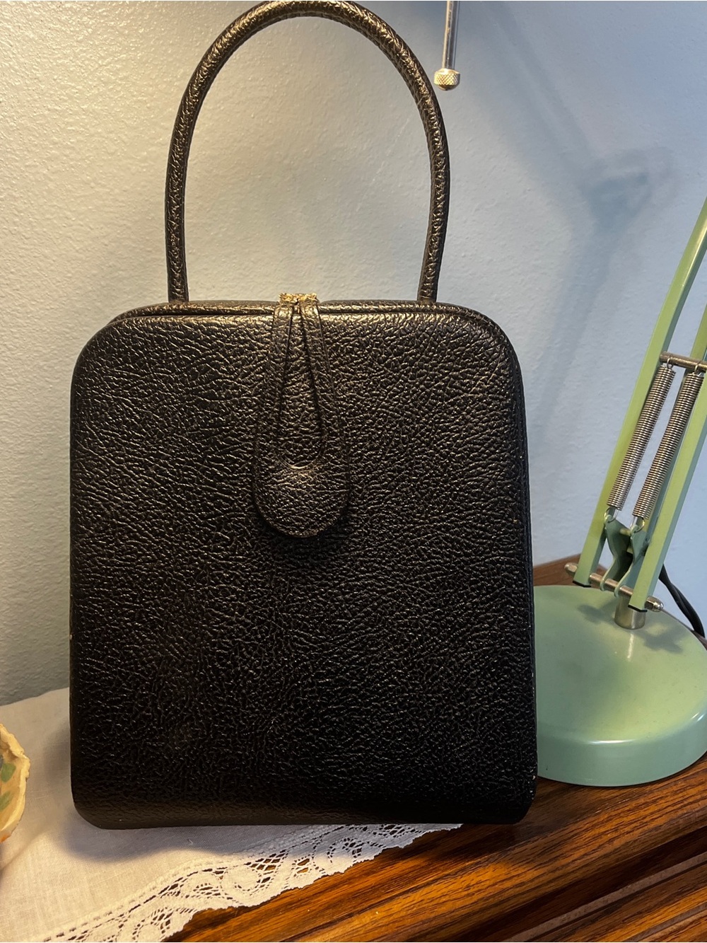 Vintage Very old Leather Ladies Handbag